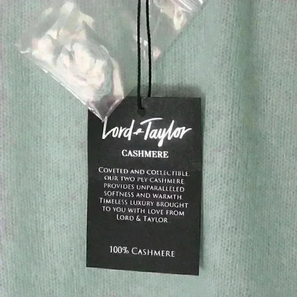 Lord and Taylor Cashmere Sweater NWT XS - Picture 5 of 5